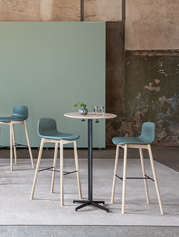 MATERIA_Neo-Lite-bar-stool-wooden-legs_Uni-table_Couture_metal-box_interior-1-3.jpg